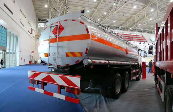 무거운 석유 탱커 트럭 시노트럭 20m3 탱커 알루미늄 합금 MAN 앞축 평면 캐빈