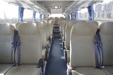 2010 년 38 좌석 AC에 의하여 사용된 차 버스, 투어는 6 타이어를 가진 호화스러운 버스를 사용했습니다