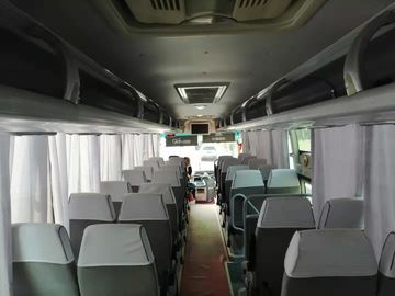 백색 47의 좌석이 색깔에 의하여 사용된 Yutong에 의하여 2013 년 디젤 엔진 Yutong 버스 양호한 상태 버스로 갑니다