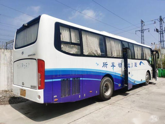 XMQ6119는 손 구동 에어백 샤시를 남겨둔 킹롱 버스 56 자리 2+3 설계 사용된 투어 버스 후미 엔진 양여닫이를 사용했습니다
