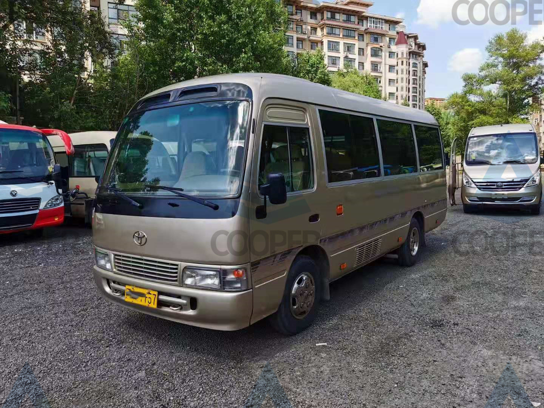 23-29 자리는 고급 안쪽 장식과 토요타 버스 토요타 밑받침 중고 버스를 사용했습니다