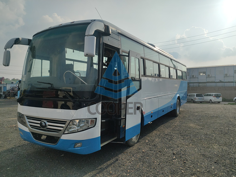 2014년 53인승 Yutong 중고 버스 ZK6112D RHD 조향 새 좌석 에어 컨디셔너