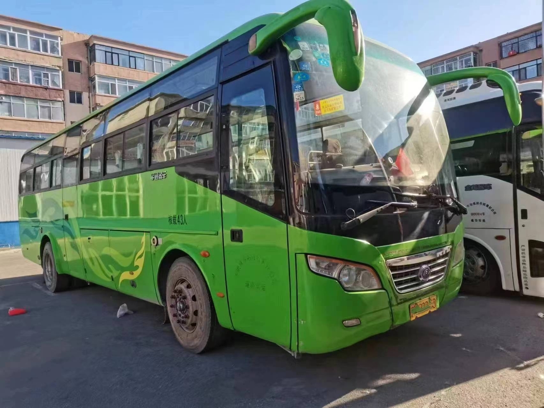 초침 소형 밴 Yutong ZK6102D 정면 엔진 버스 43seater 양쪽으로 여닫는 문 LHD/RHD