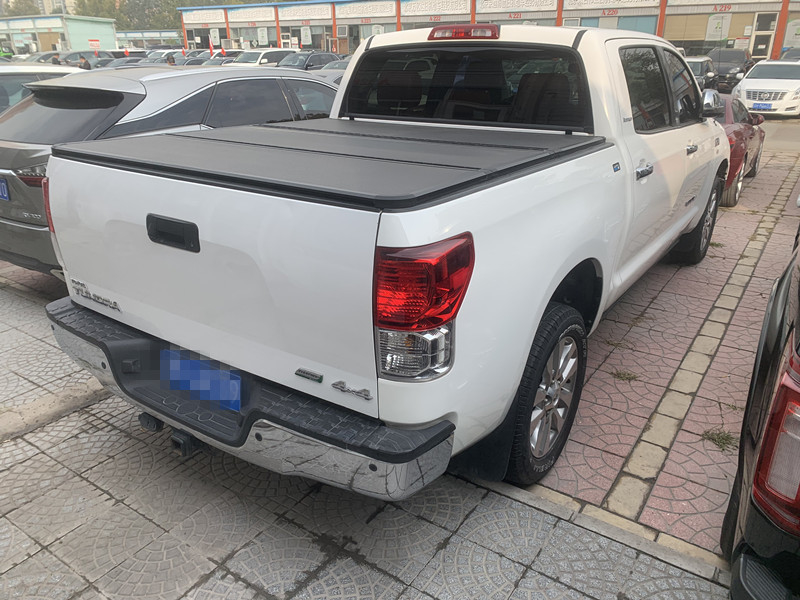 팔려고 내놓 사용된 소형 트럭 4x4 디젤 엔진 토요타 소형 트럭 랜드크루저 소형 트럭