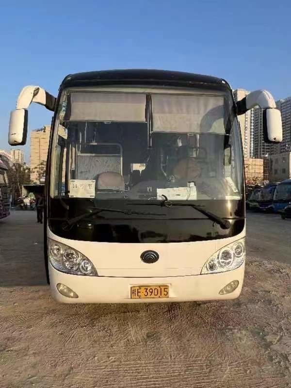 사용된 고급 버스 2014년 유통 Zk6120 사용된 일반인 버스 55 인승 버스 LHD 안내