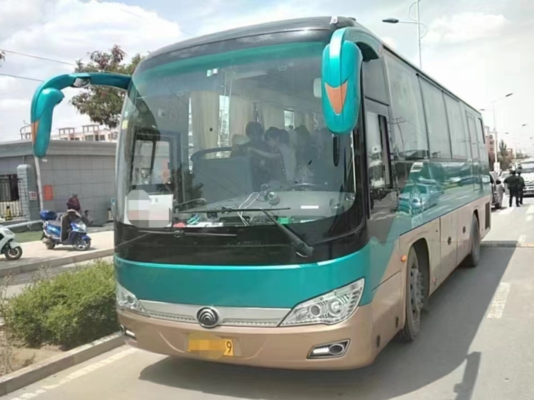 사용된 모터는 녹색 색 36 좌석 중앙 유동로 도어 에어컨 2번째 손 유통 버스 ZK6906을 지도합니다