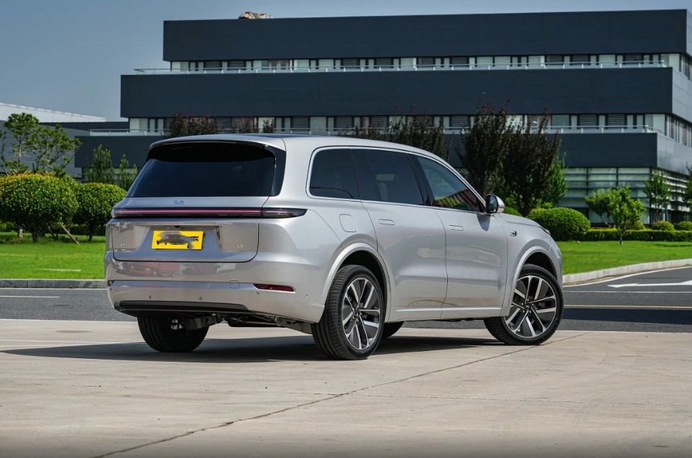 중국 브랜드 전기 자동차 6 시트 Li L9 모델 큰 SUV 터보 엔진
