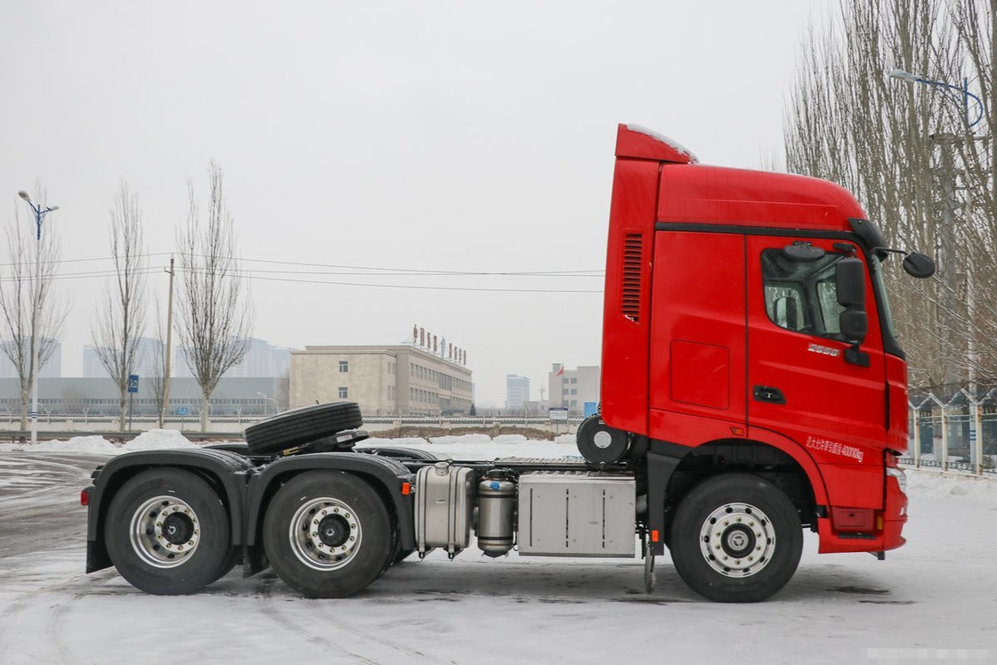6*4 드라이브 모델 중고용 트럭 트레일러 베이벤 트랙터 헤드 560hp Amt 10 바퀴