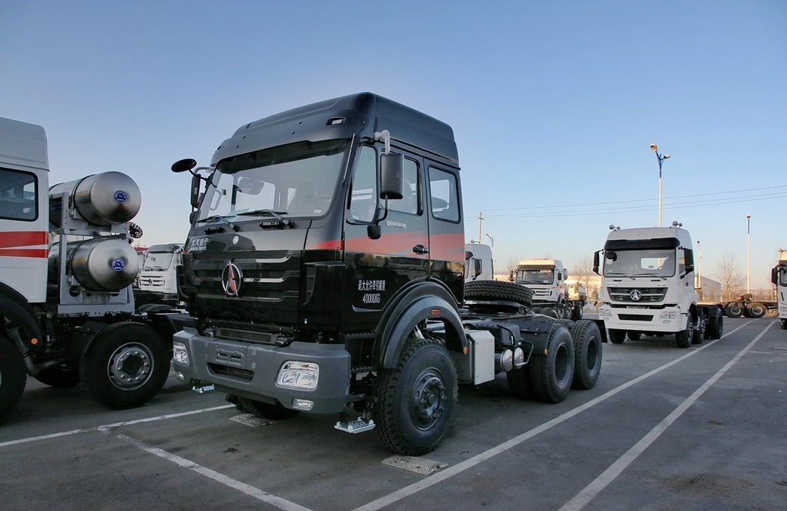 6x4 사용 된 트랙터 트럭 베이벤 트랙터 헤드 336hp 높은 지붕 LHD / RHD