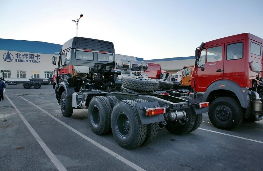 6x4 사용 된 트랙터 트럭 베이벤 트랙터 헤드 336hp 높은 지붕 LHD / RHD