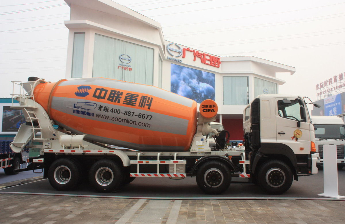 트럭 콘크리트 믹서 350hp Zoomlion 탱커 8 * 4 히노 믹싱 유로 3 아프리카에서 사용