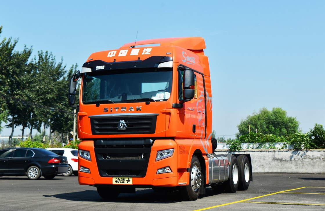 트랙터 트럭 6*4 중량 Sinotruck SITRAK G7 높은 지붕 480hp AMT 잎 봄