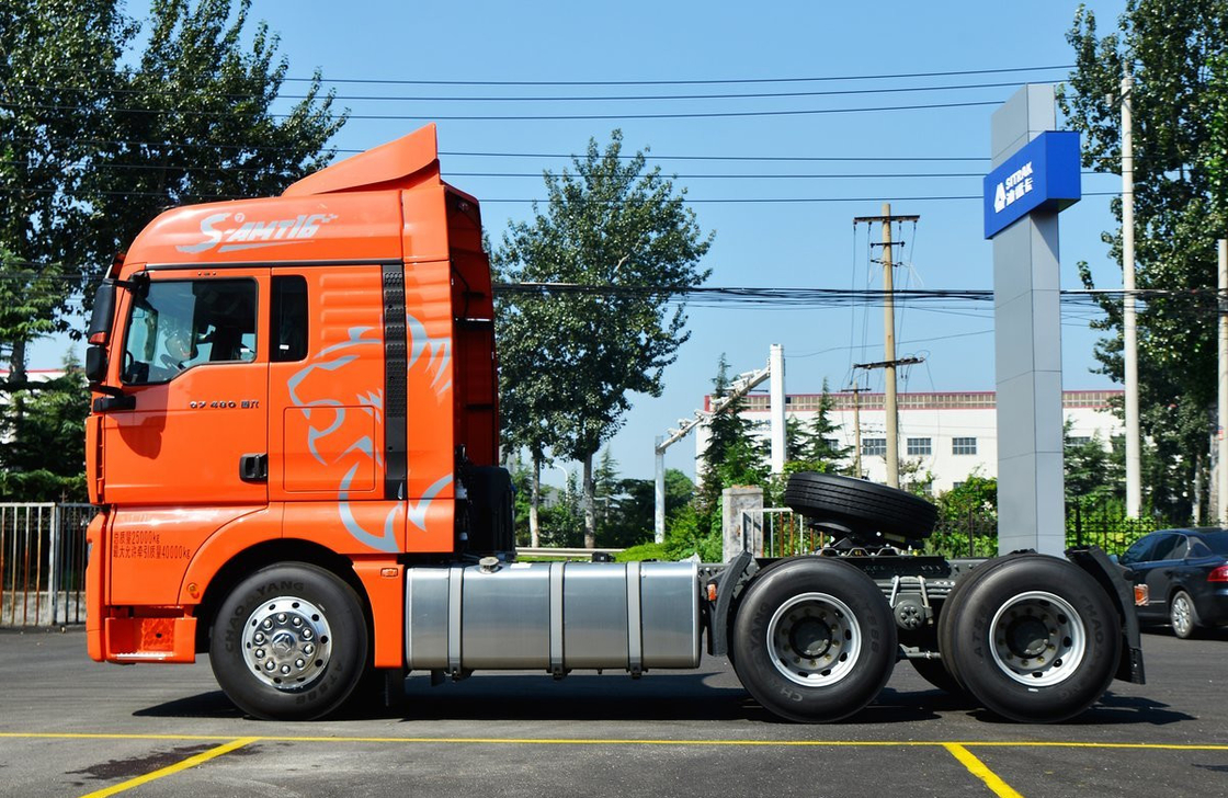 트랙터 트럭 6*4 중량 Sinotruck SITRAK G7 높은 지붕 480hp AMT 잎 봄
