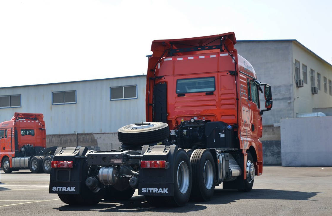 트랙터 트럭 6*4 중량 Sinotruck SITRAK G7 높은 지붕 480hp AMT 잎 봄