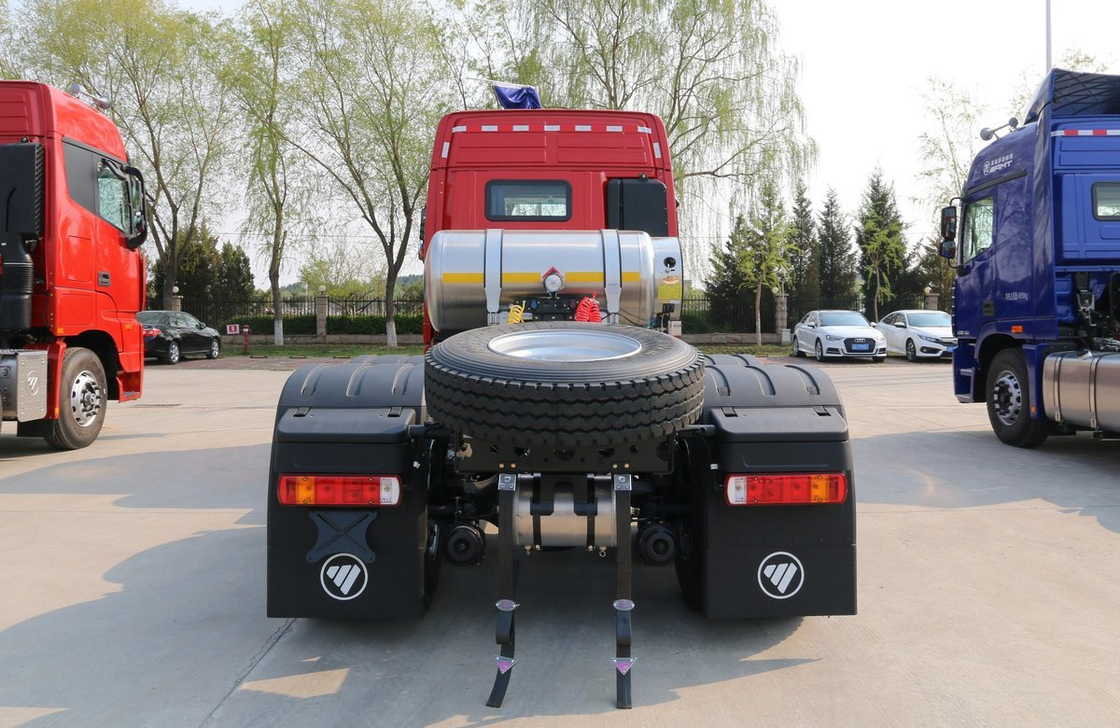 중고용 트랙터 트럭 헤드 LNG 엔진 포톤 EST 460hp 빠른 12 기어 40톤을 당기는
