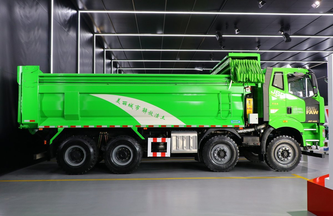 중고용 트럭 티퍼 판매 12 타이어 FAW J6P 덤프 트럭 CNG 460hp 평면 지붕 캐비