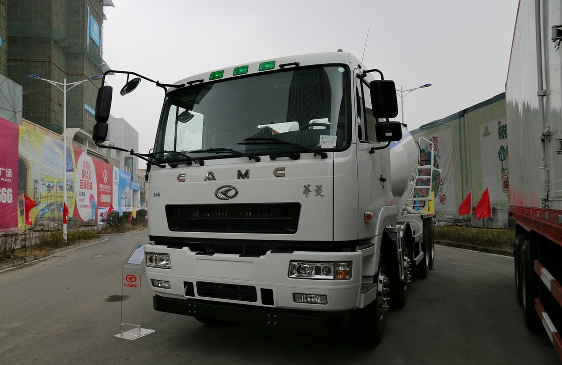 중고용 콘크리트 믹서 트럭 8×4 CAMC 시멘트 믹서 310hp 유로 5 큰 탱크 12 타이어