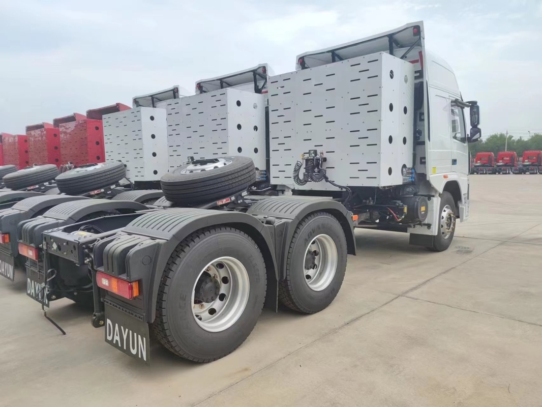 트랙터 트럭 6x4 Dayun Prime Mover CNG 크루즈 범위 800km 유로 3 배출량 400hp