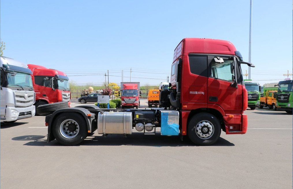포튼 트랙터 트럭 EST ZF 기어박스 잎 스프링 4*2 디어브 모드 490hp 커민스 엔진 유로 6