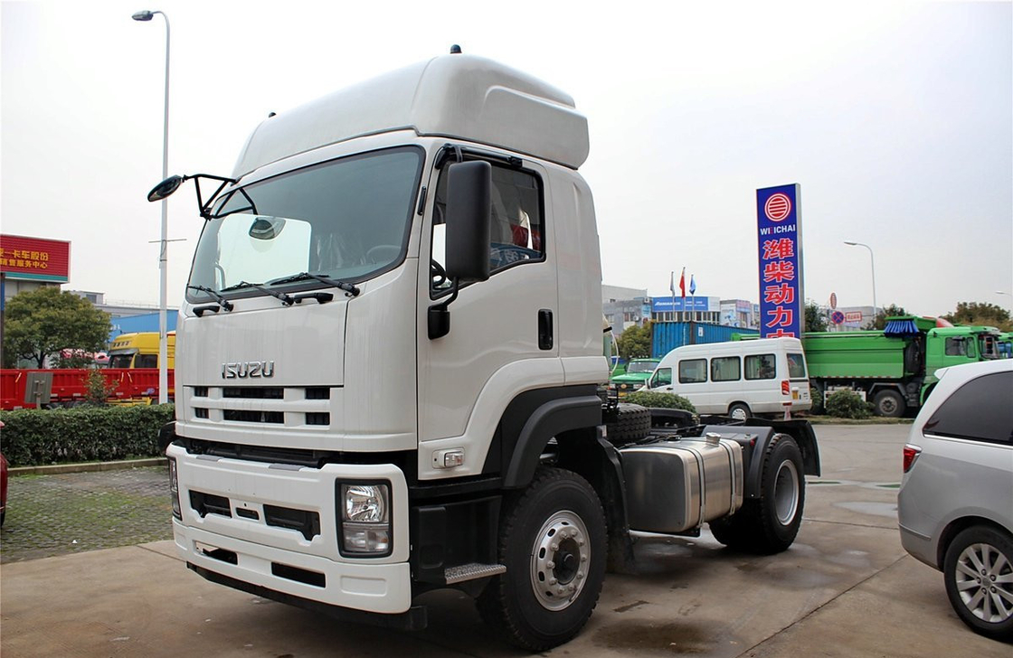 4x2 트랙터 트럭 단장 ISUZU 모버 디젤 엔진 350hp 유로 4 배기가스 싱그와 반 캐비