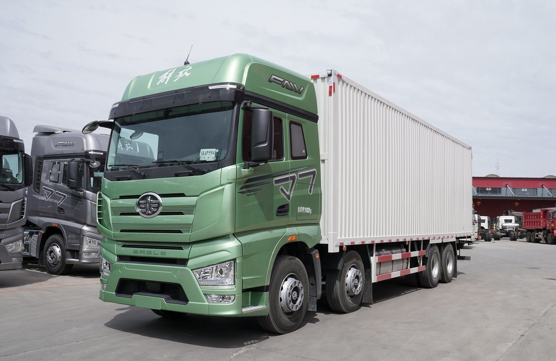 12 휠 화물 트럭 8×4 디젤 엔진 560hp FAW 트럭 밴 박스 20 톤 용량