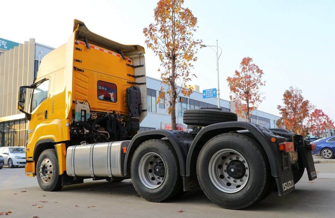 중고용 트럭 트랙터 유닛 460hp 강력 Egine ZF 변속기 Isuzu 프라임 모버 고층 카비나