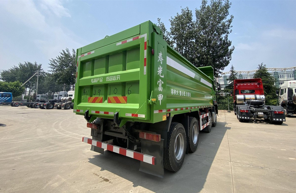 호우 8x4 덤프 트럭 340hp 도시 건설 폐기물 운송 12 바퀴 잎 봄