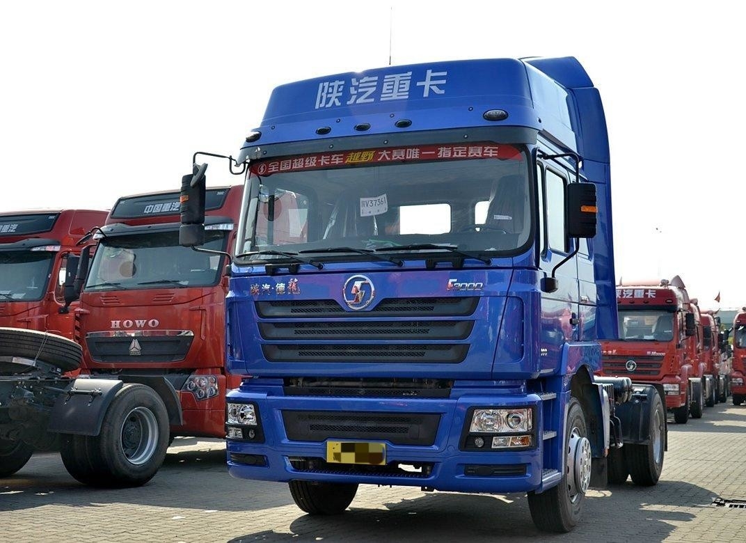 트럭 헤드 샤크만 F3000 4*2 드라이브 모드 트랙터 트럭 높은 지붕 FAST 9-속 변속기
