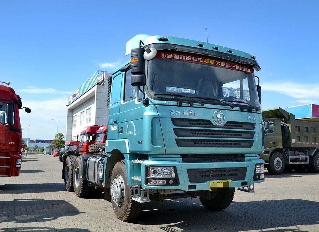 트럭 트랙터 헤드 샤크만 F3000 말 10 바퀴 336hp 매일 산업 제품 운송