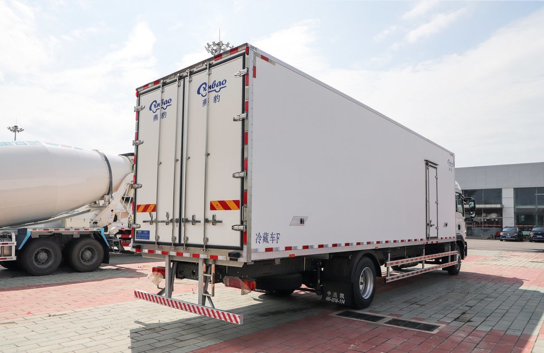 냉장고 냉각 밴 시노트럭 4*2 드라이브 모드 9.5미터 긴 상자 시트랙 290hp