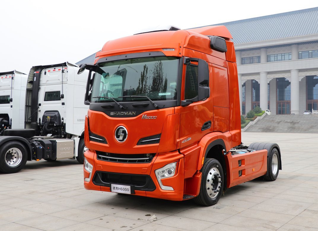 트랙터 트레일러 트럭 신형 4*2 샤크만 H6000 싱글 액스 웨이차이 430hp 1 1/2 라인