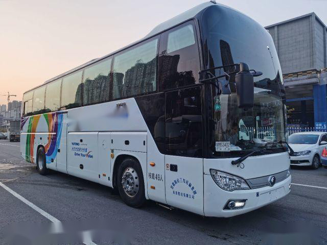 54 좌석 사용된 RV 버스 2014년 웨이차이 엔진 디젤 2층 버스 유동 ZK6118 VIP