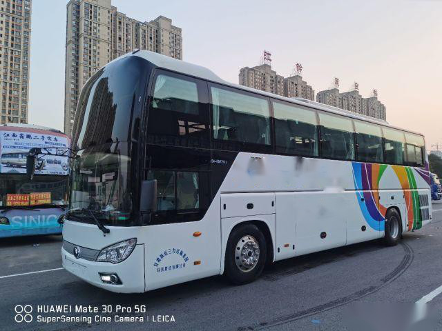 54 좌석 사용된 RV 버스 2014년 웨이차이 엔진 디젤 2층 버스 유동 ZK6118 VIP