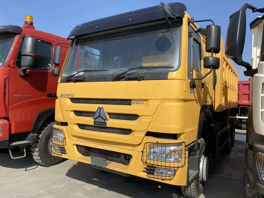 호우 시노 트럭 2023 노란색 색상 6*4 드라이브 모드 웨이차이 380hp 오른쪽 핸드 드라이브 새 제품