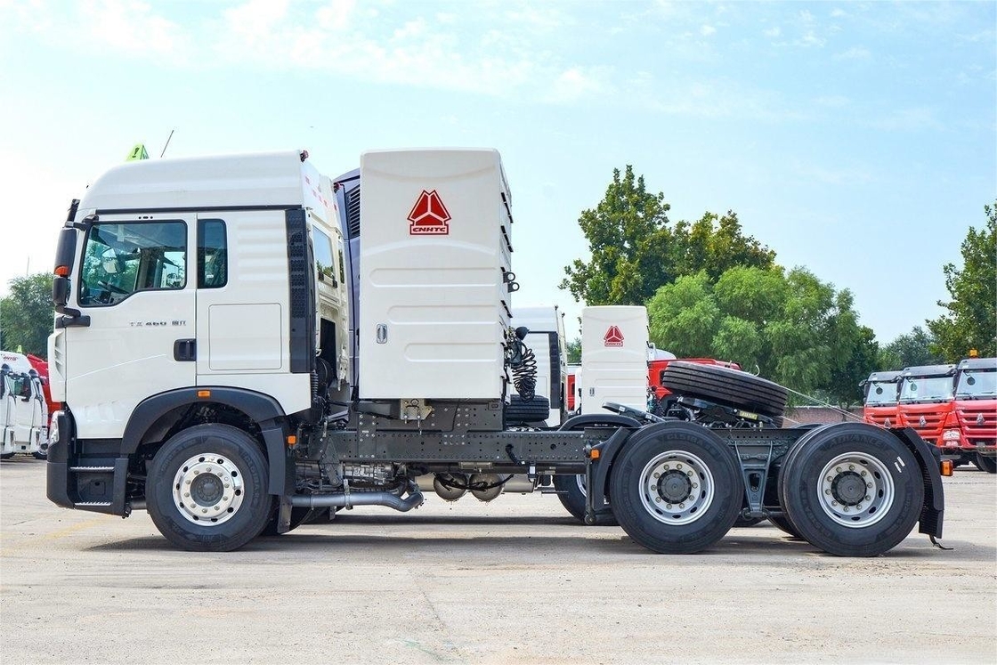 HOWO 무거운 트럭 460HP 6X4 CNG 위험물 트랙터 국가 VI 후면 8 바퀴
