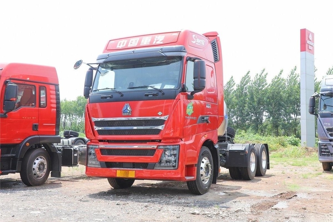 HOWO 중량 트럭 530 마력 6X4 국가 VI LNG 트랙터 트럭 수건 측면 공기 반전기