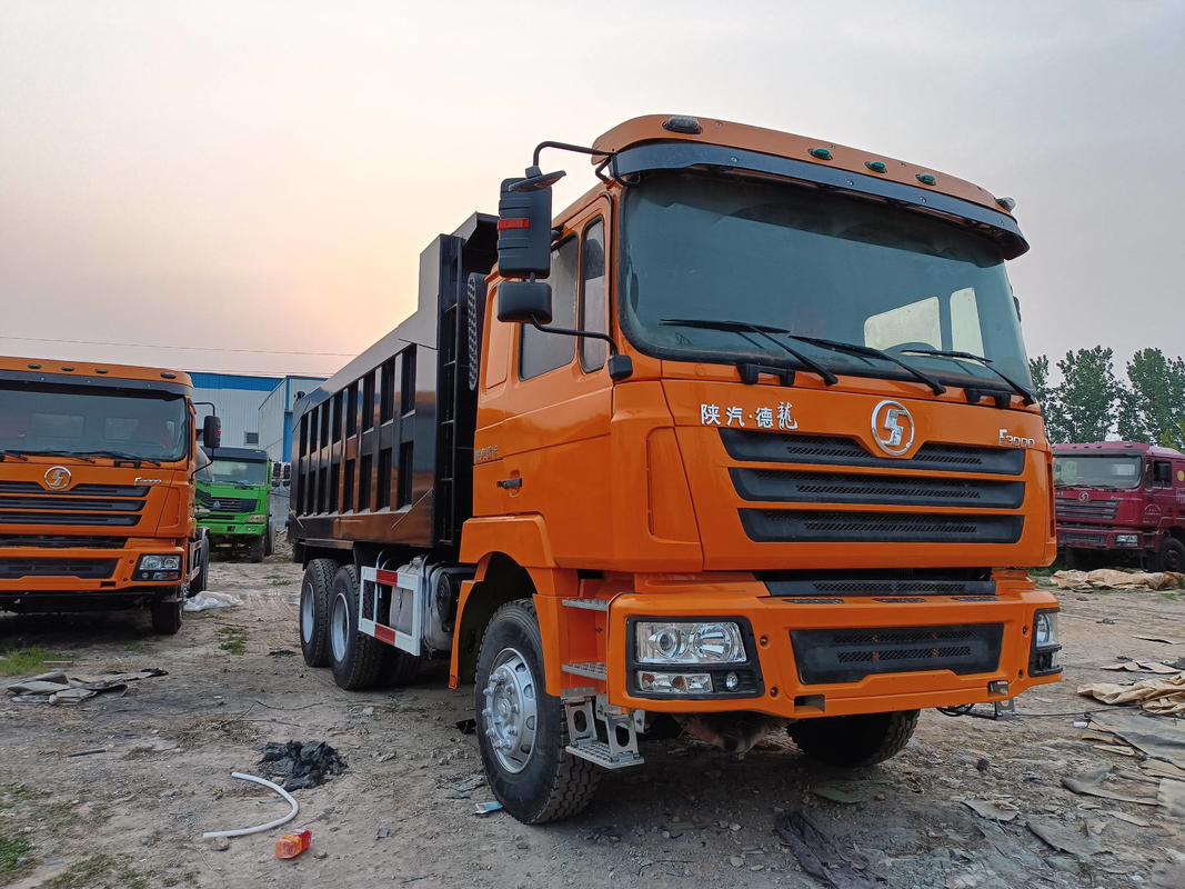 샤크맨 F3000 덤프 트럭 6*4 리모델링과 함께 사용 된 웨이차이 380hp 디젤 평면 지붕 캐빈
