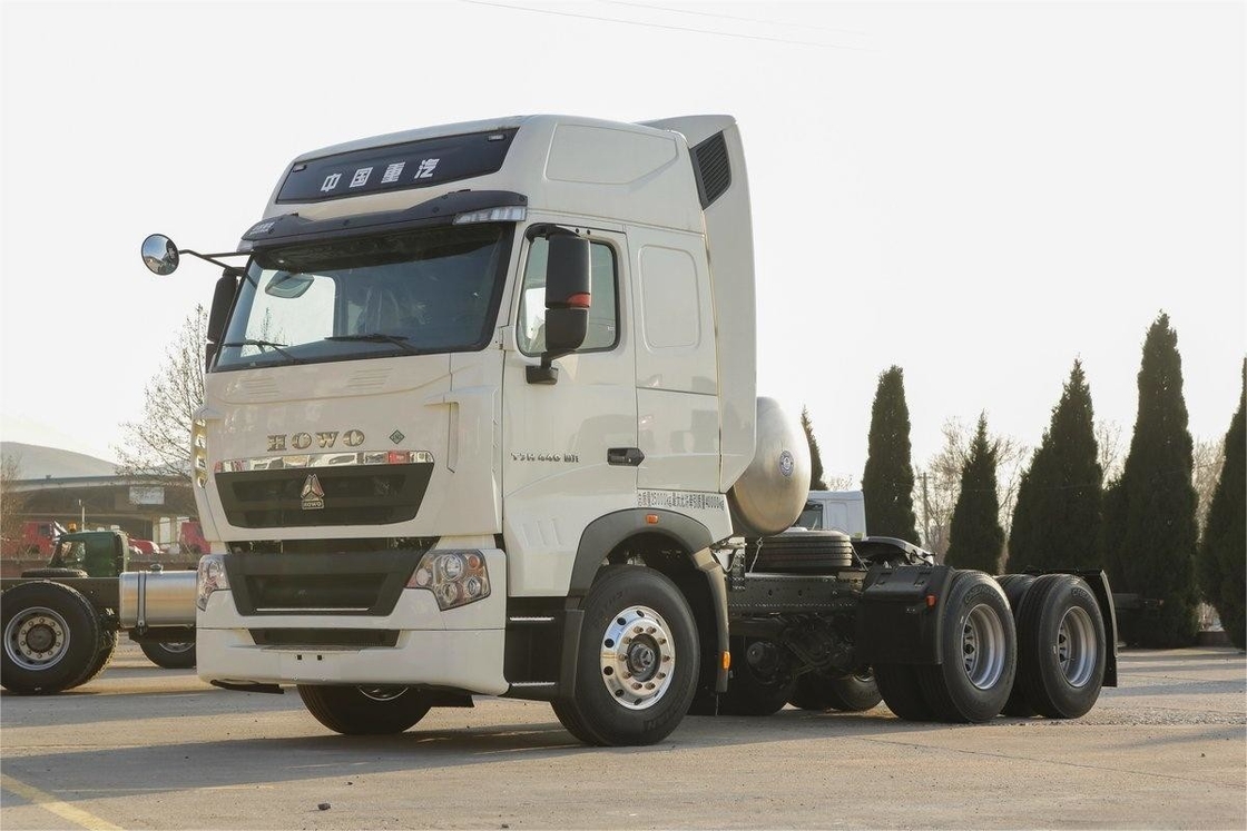 HOWO 중량 트럭 디플렉터 사이드 윈드 밴 440HP 6X4 LNG 국립 VI 트랙터 (13T 후축)
