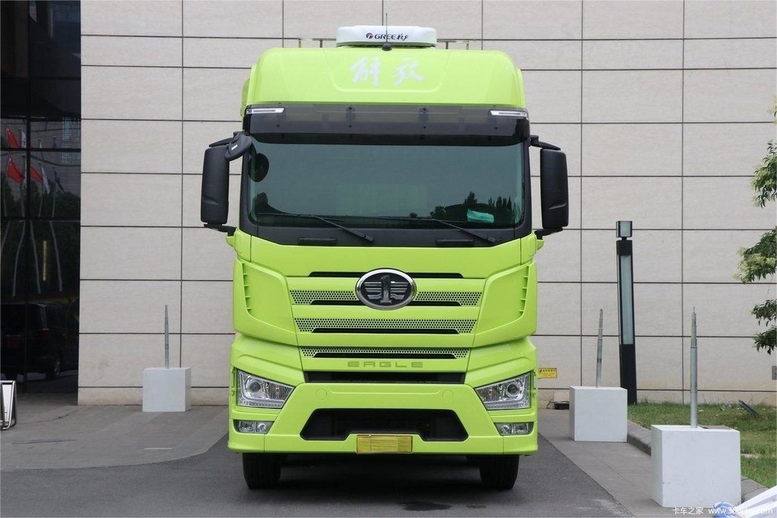 제이팡 중형 울타리 트럭 녹색 차체 높은 지붕 460HP 8X4 9.4m 12단 디젤 트럭