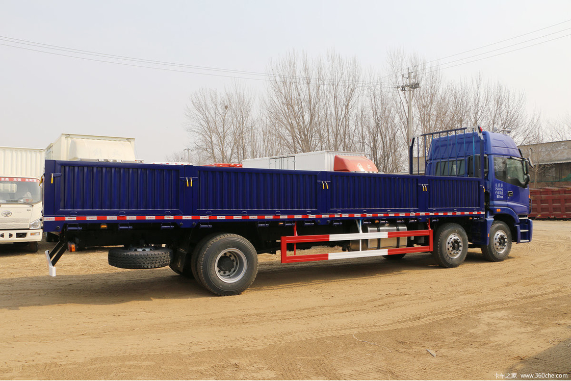 6시리즈 중량 트럭 포톤 오만 평면 트럭 디젤 8단 245HP 6X2 9.53m 파란색 몸체