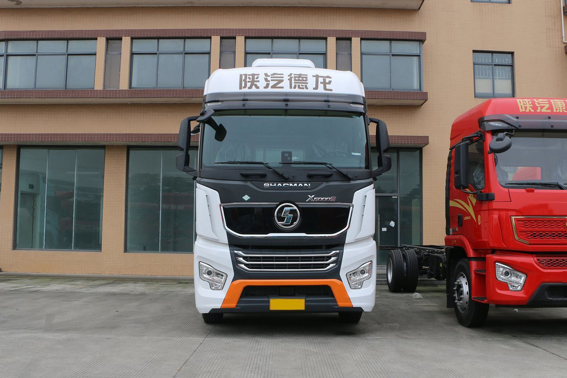 샤크만 트랙터 트럭 X5000S 단열 반 좌석 560마력 12단 6X4 LNG 트랙터