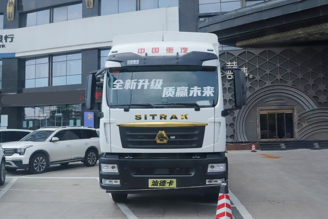 에어백 충격 흡수 좌석 AMT 자동화 수동 270HP 4*2 6.8m Sinotruk Sitrak 울타리 트럭