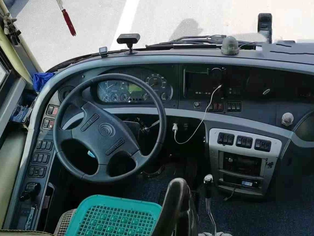 2차 유동 여객버스 Zk6122 대용량 수하물 웨이차이 엔진 336hp A/C