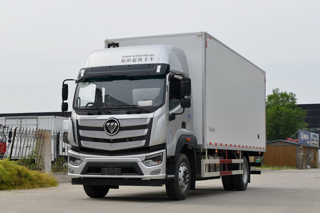 포톤 BJ5186 245HP 4X2 단일 축 6.6m 쌍문 흰색 화물 상자 냉장고 밴