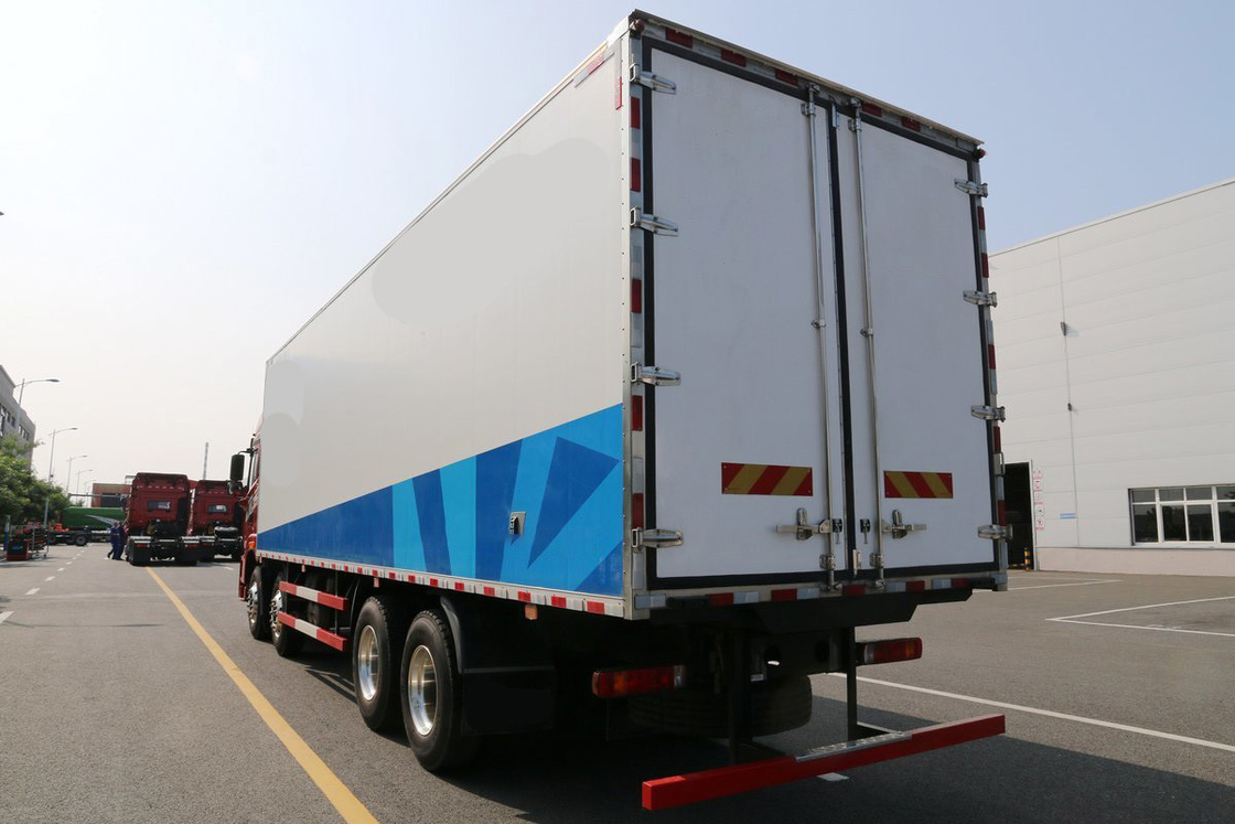 칭다오 Jiefang CA5310 JH6 디젤 12 기어 400 Hp 8X4 높은 지붕 디플렉터 9.4m 냉장 트럭