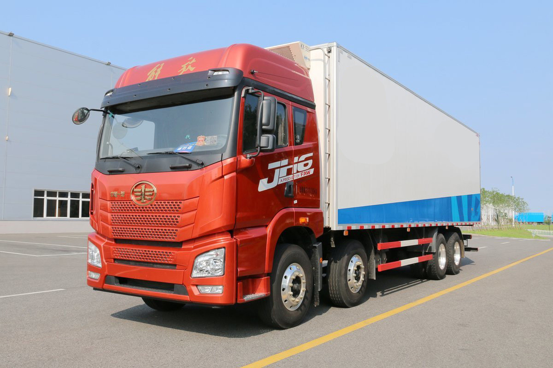 칭다오 Jiefang CA5310 JH6 디젤 12 기어 400 Hp 8X4 높은 지붕 디플렉터 9.4m 냉장 트럭