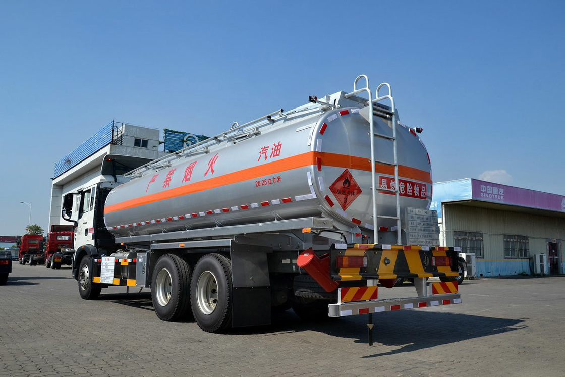 시노트럭 ZZ1257 T5G 하이 톱 페어링 디젤 240HP 14.5T 6X4 연료 탱크 20.25m3 HOWO 오일 탱커 트럭