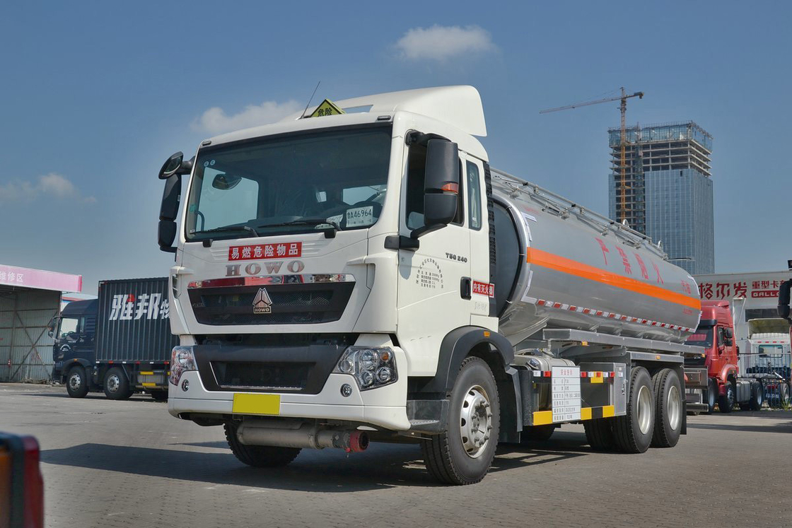 시노트럭 ZZ1257 T5G 하이 톱 페어링 디젤 240HP 14.5T 6X4 연료 탱크 20.25m3 HOWO 오일 탱커 트럭