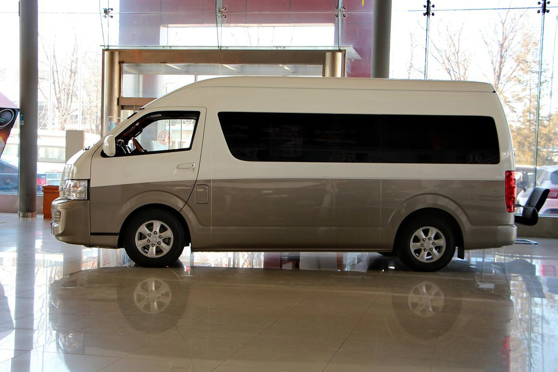 중고 Jinbei Hiace L 2020 고급 가솔린 RWD 수동 5단 139HP 2.4L 14석 상업용 트럭