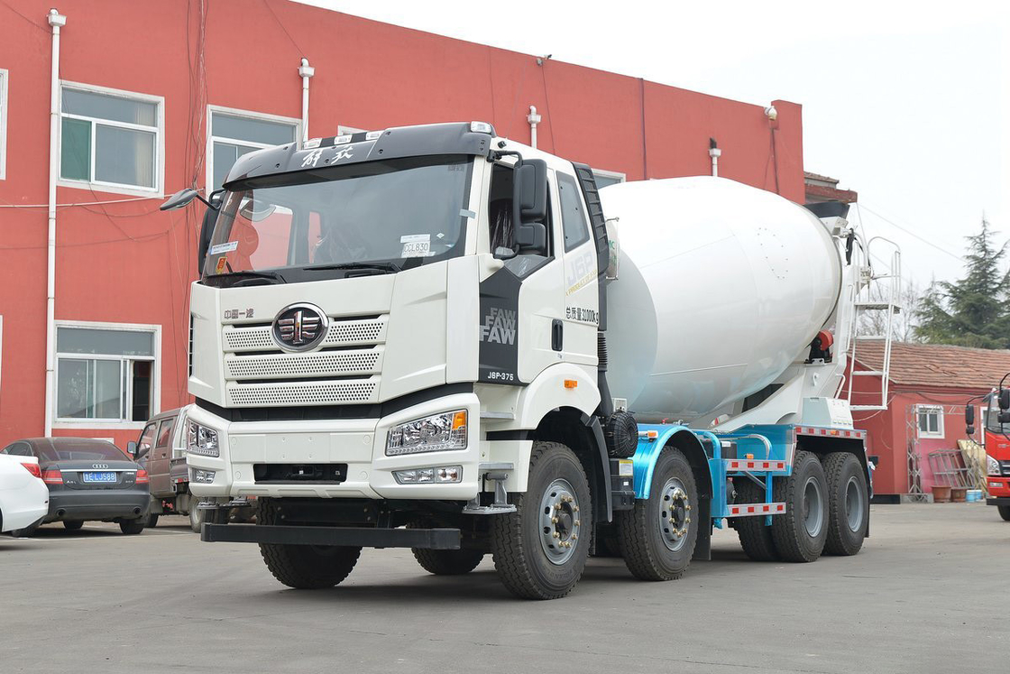 J6P 375HP 8X4 완전히 떠있는 평면 상단 반 위주 7.86m3 FAW Jiefang 콘크리트 믹서 트럭